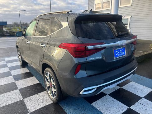 Used 2023 Kia Seltos SX image 3