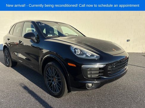 Used 2017 Porsche Cayenne AWD/4WD image 1