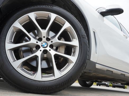 Used 2022 BMW X5 sDrive40i w/ Premium Package RWD image 12