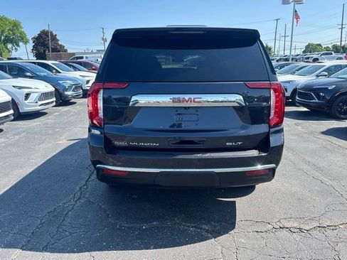 Used 2023 GMC Yukon XL SLT w/ SLT Premium Package AWD/4WD image 6
