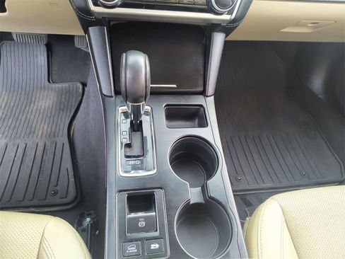 Used 2018 Subaru Outback 3.6R Limited image 20