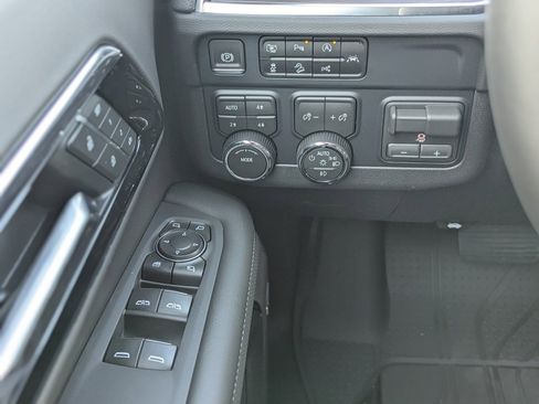 New 2026 Chevrolet Suburban Premier w/ Sun And Tow Package image 23