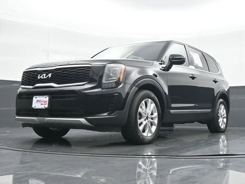 Used 2022 Kia Telluride LX image 16