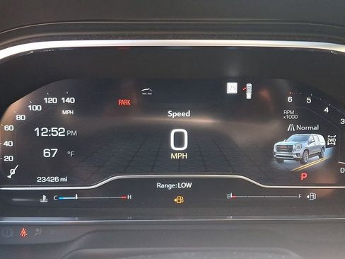 Used 2024 GMC Yukon SLT w/ SLT Premium Package image 22