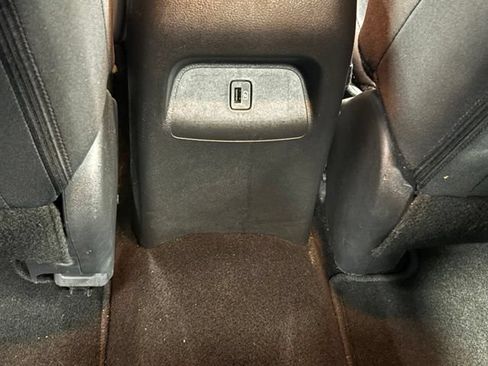 Used 2024 Nissan Sentra SV FWD image 9