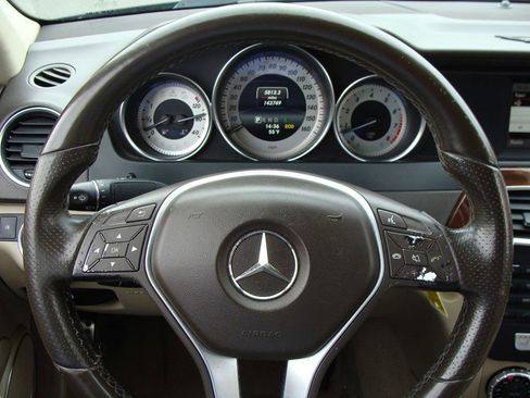 Used 2014 Mercedes-Benz C 300 4MATIC Sedan image 15