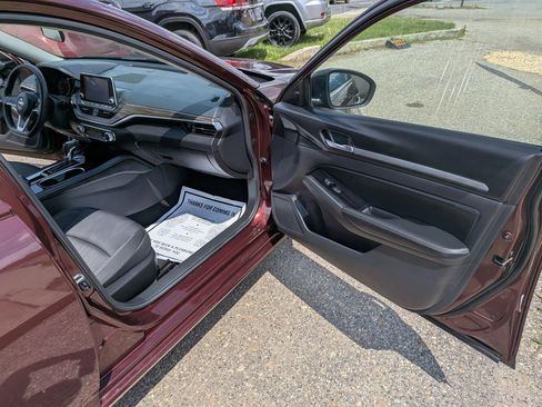 Used 2023 Nissan Altima 2.5 SV FWD image 35