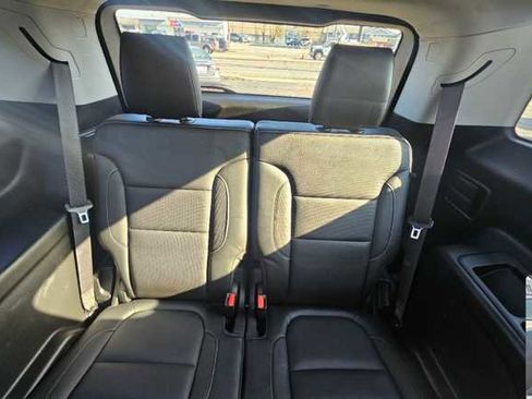 Used 2019 GMC Acadia SLT image 9