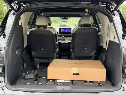 New 2026 Toyota Sienna Limited AWD/4WD image 13