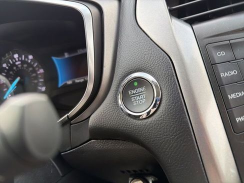 Used 2018 Ford Fusion S image 30