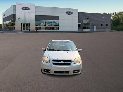 Used 2011 Chevrolet Aveo LT w/ Power and Convenience Package FWD image 3