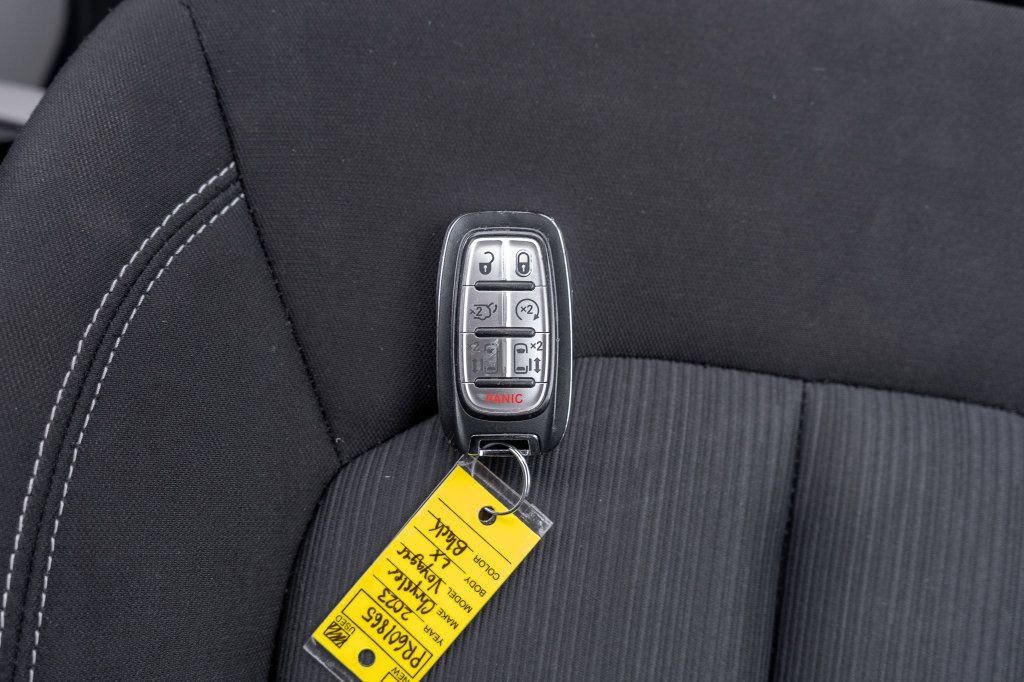 Used 2023 Chrysler Voyager LX FWD image 31
