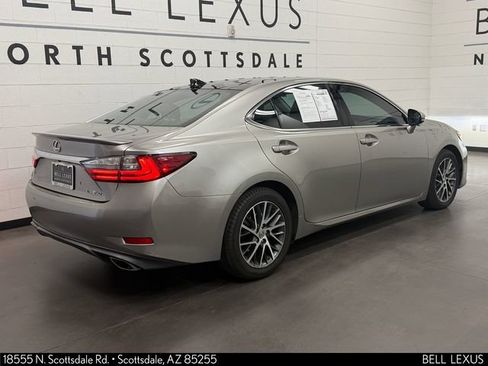 Used 2017 Lexus ES 350 FWD image 4