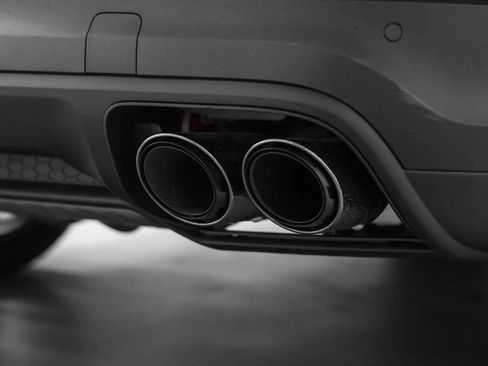 New 2025 Porsche Cayenne image 52