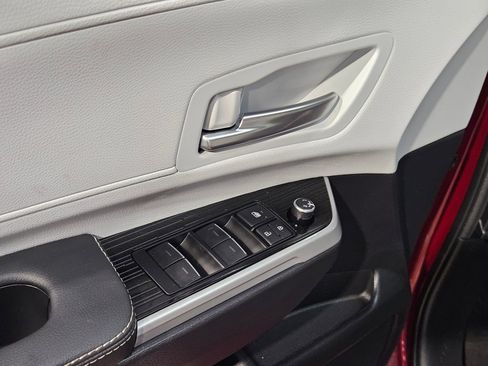 Certified 2025 Toyota Sienna XSE FWD image 21