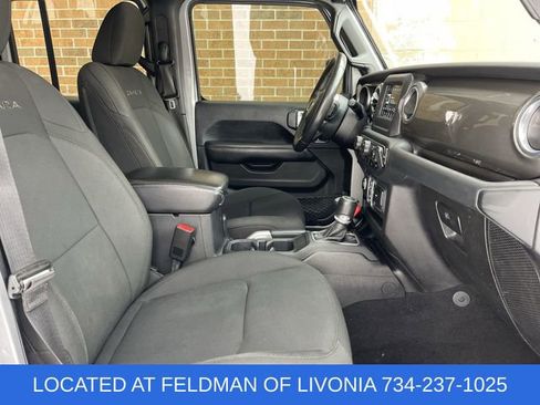 Used 2018 Jeep Wrangler Unlimited Sahara image 26