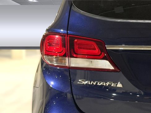 Used 2017 Hyundai Santa Fe Limited FWD image 30