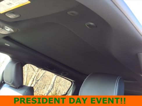 New 2026 Chrysler Pacifica Select image 17