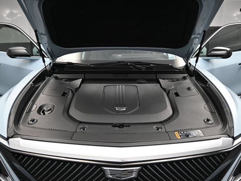 Certified 2024 Cadillac Lyriq Luxury AWD/4WD image 18