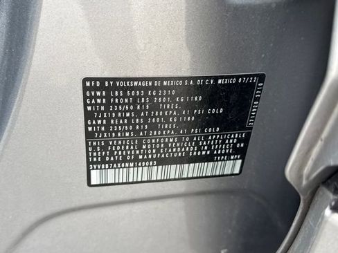 Used 2022 Volkswagen Tiguan SE R-Line image 24