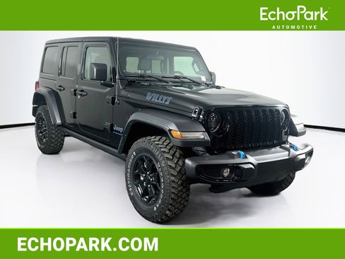 Used 2023 Jeep Wrangler Unlimited w/ Cold Weather Group AWD/4WD image 1