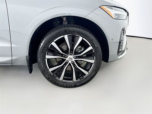 Used 2024 Volvo XC60 B5 Plus w/ Protection Package Premier AWD/4WD image 32
