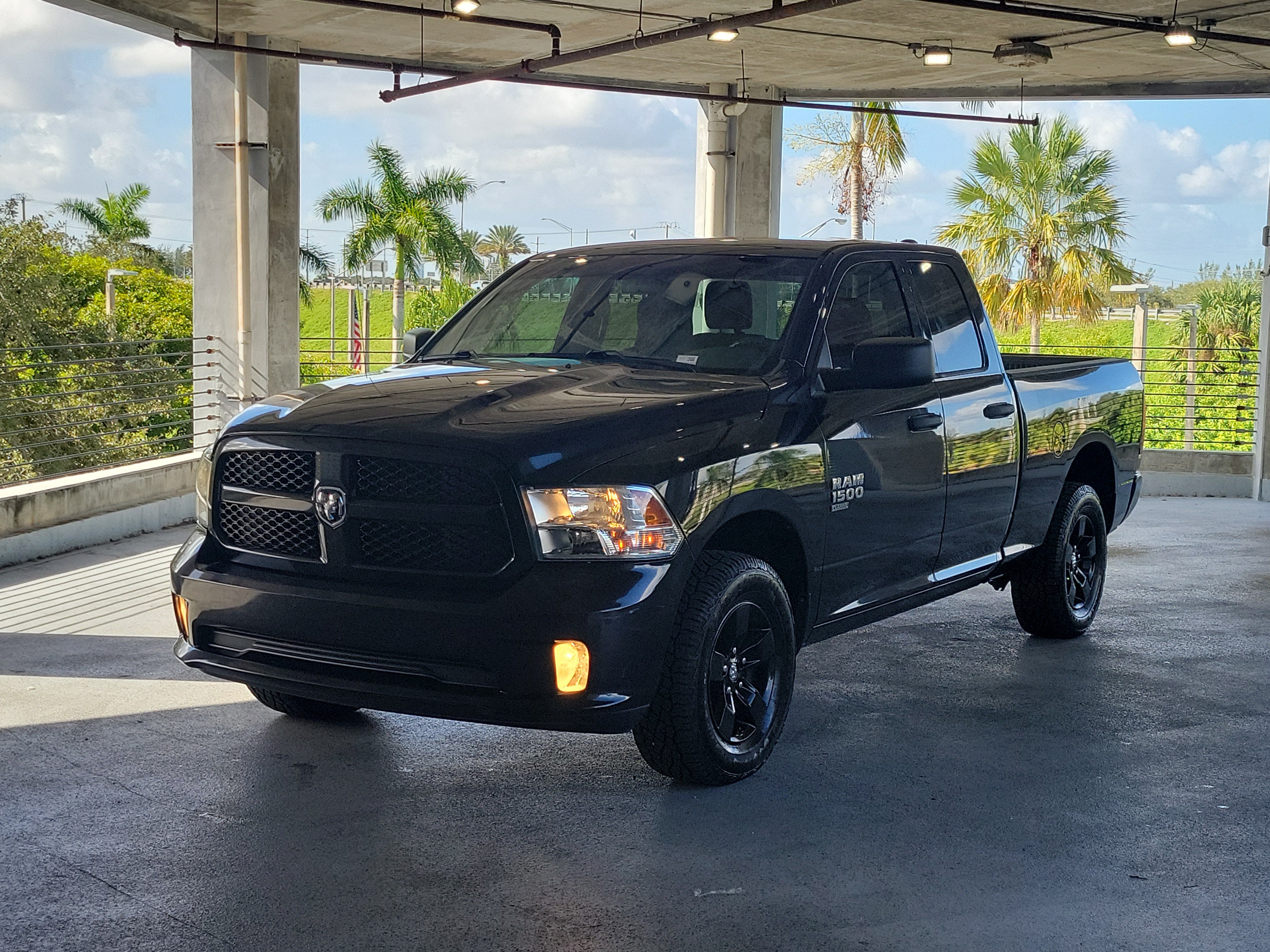 Used 2019 RAM 1500 Express AWD/4WD image 4