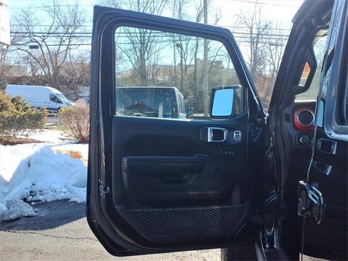 Certified 2022 Jeep Wrangler Unlimited Rubicon w/ Cold Weather Group image 25