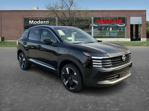 New 2026 Nissan Kicks SR image 5