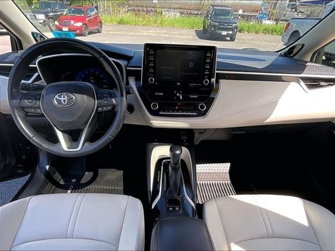 Used 2020 Toyota Corolla XLE FWD image 21