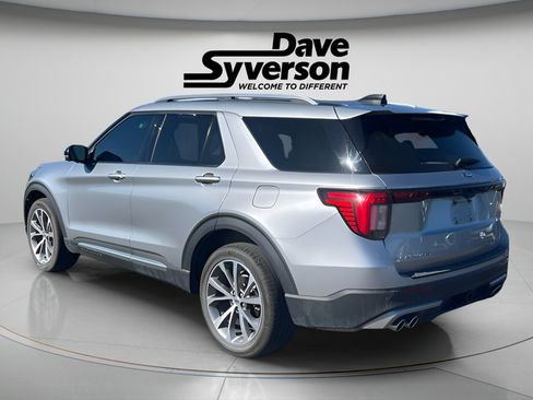 Certified 2025 Ford Explorer Platinum w/ Ultimate Package AWD/4WD image 5