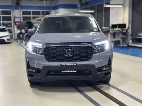 Used 2023 Honda Passport EX-L image 2