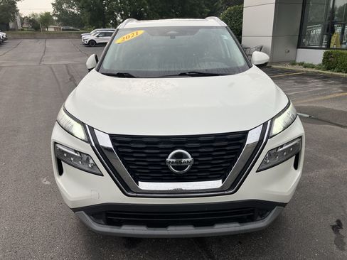 Used 2021 Nissan Rogue SV AWD/4WD image 2