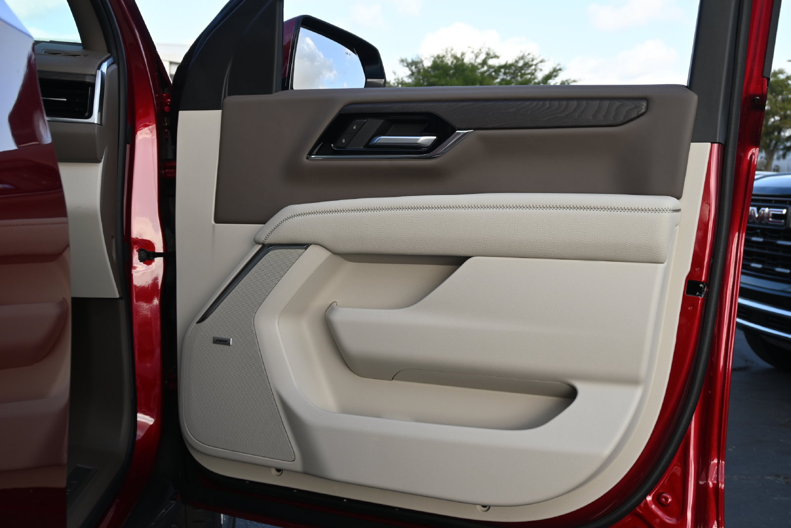 New 2026 GMC Yukon Denali w/ Advanced Technology Package RWD image 55