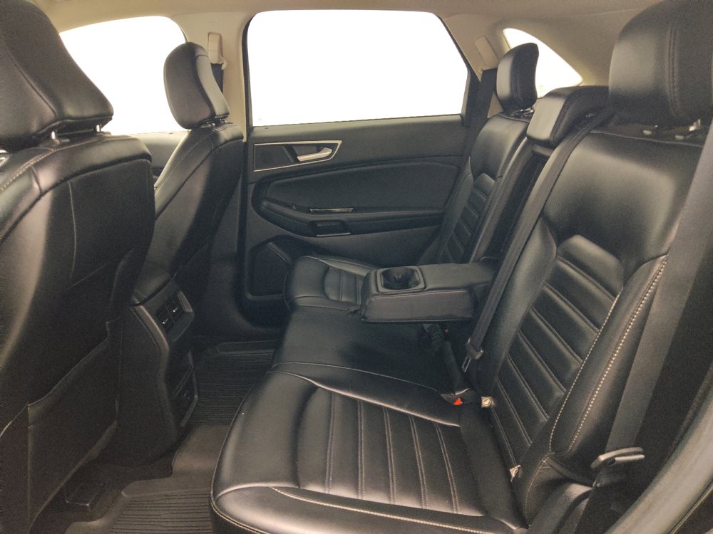 Used 2020 Ford Edge SEL FWD image 18