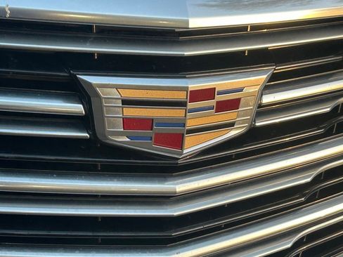 Used 2017 Cadillac XT5 Luxury w/ Driver Awareness Package image 17