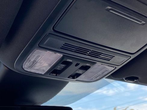 Used 2025 Honda Odyssey Sport-L image 19