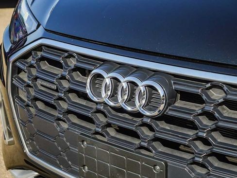 Used 2023 Audi Q5 e Premium w/ Convenience Package AWD/4WD image 9
