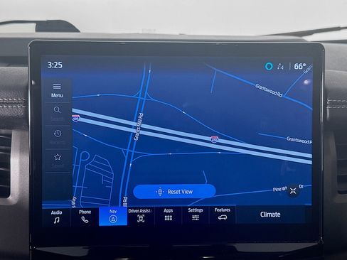 Used 2023 Ford Expedition XLT image 22