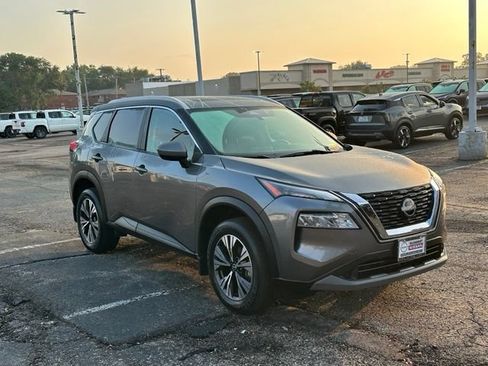 Certified 2023 Nissan Rogue SV w/ SV Premium B Package AWD/4WD image 3