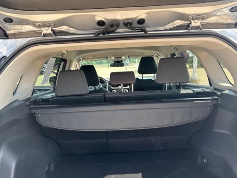 Used 2025 Toyota RAV4 XLE AWD/4WD image 26