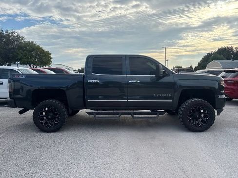 Used 2017 Chevrolet Silverado 1500 LTZ Z71 w/ LTZ Plus Package AWD/4WD image 4
