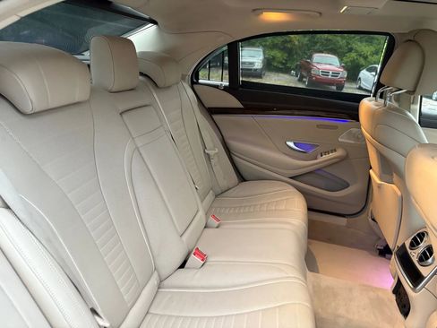 Used 2015 Mercedes-Benz S 550 S 550 4MATIC Sedan 4D image 7