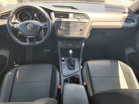 Used 2018 Volkswagen Tiguan SE FWD image 14