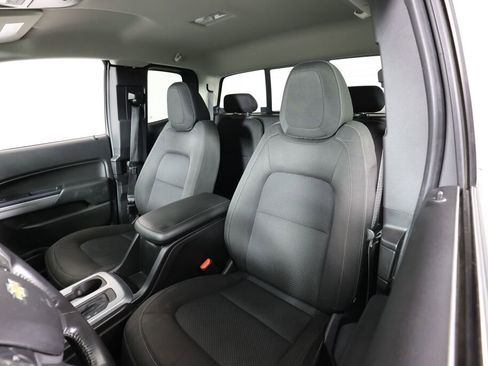 Used 2017 Chevrolet Colorado LT w/ LT Convenience Package image 11