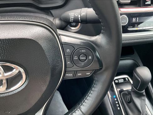 Used 2025 Toyota Corolla SE image 24