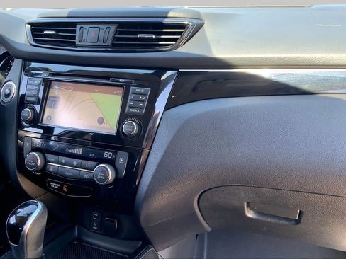 Used 2017 Nissan Rogue Sport SL w/ SL Premium Package AWD/4WD image 18