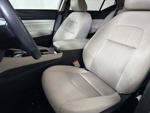 Used 2024 Nissan Altima 2.5 SV w/ SV Premium Package image 11