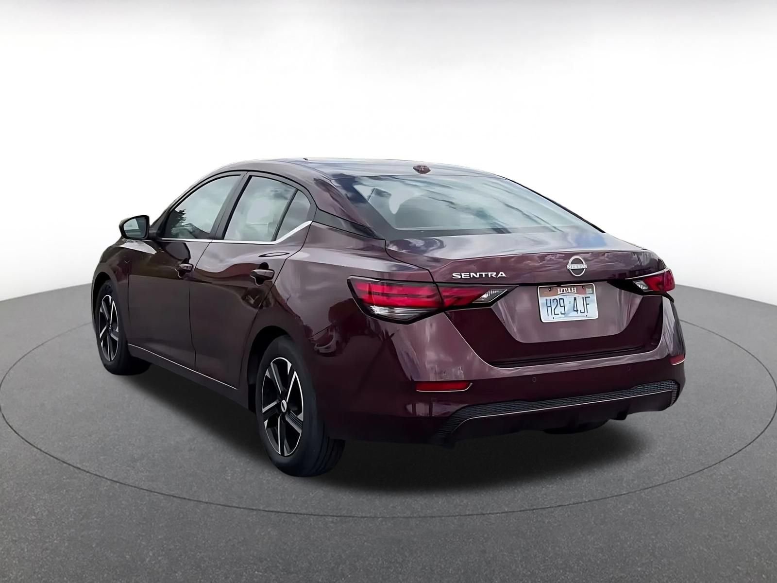 Used 2025 Nissan Sentra SV FWD image 10
