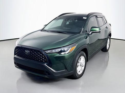 Used 2022 Toyota Corolla Cross LE image 4